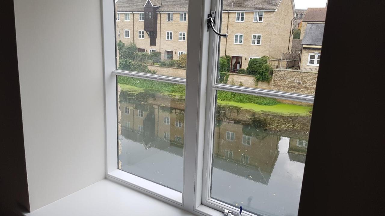 Riverside Stamford Stays Exteriér fotografie